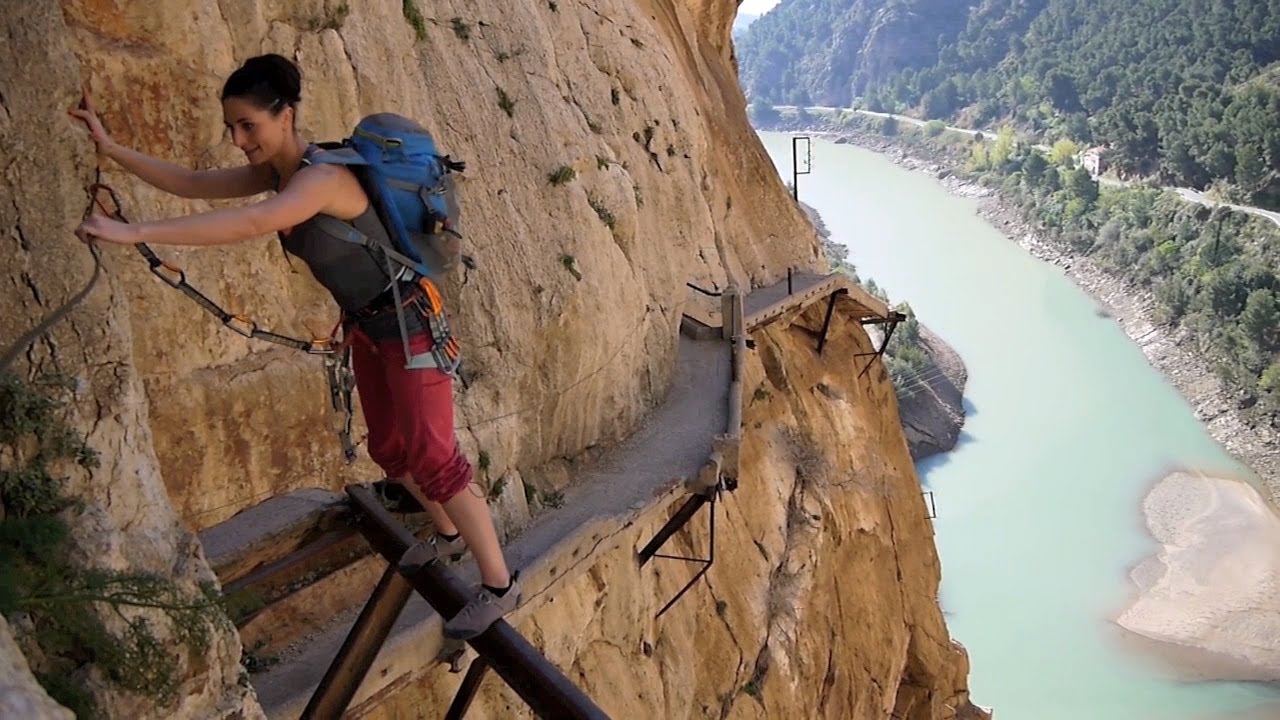 distance malaga caminito del rey