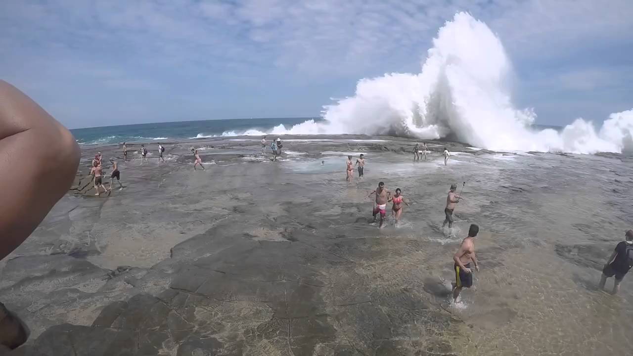 el tiempo y olas en la playa de los muertos