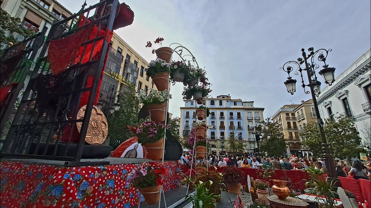 fiesta de la cruz de mayo en granada