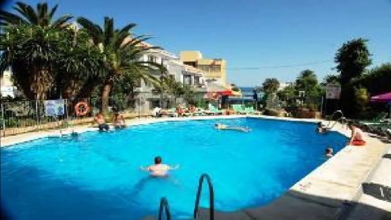 apartamentos don gustavo benalmadena costa