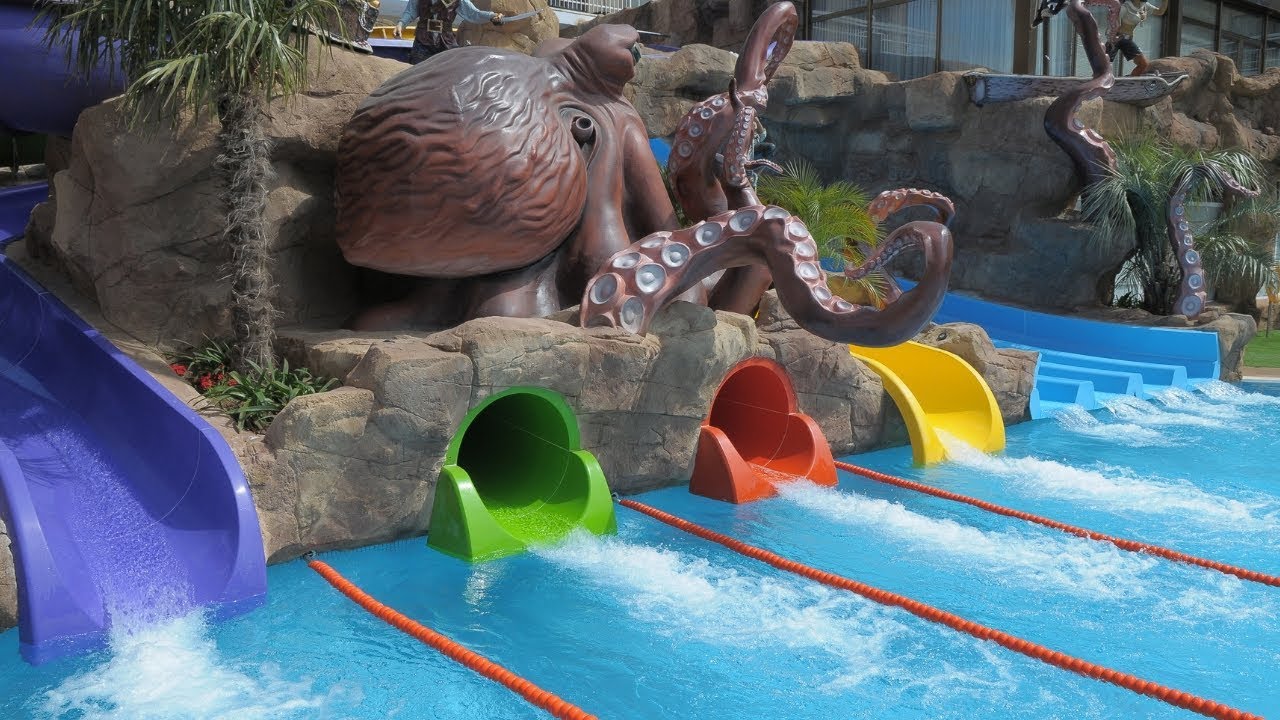 piscinas con toboganes para niños pequeños