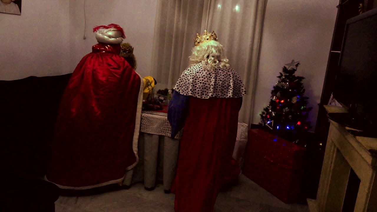 que dia se abren los regalos de reyes