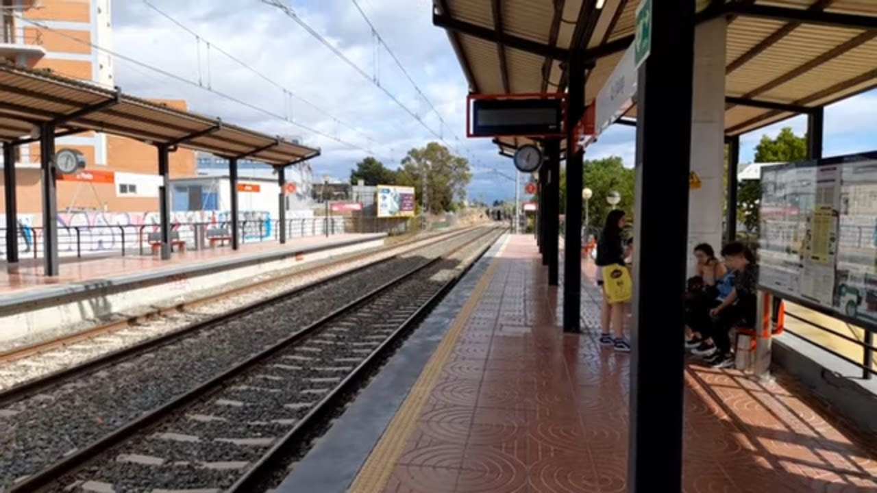 train from fuengirola to benalmadena