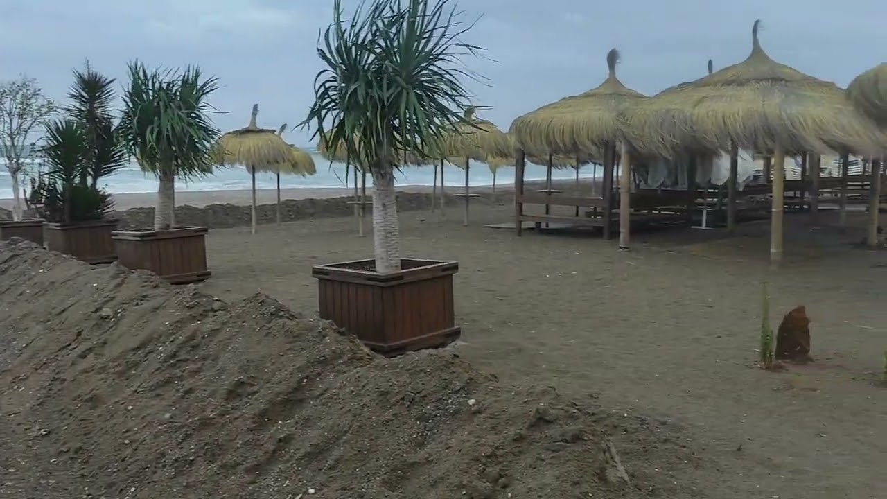 playa de la misericordia chiringuitos